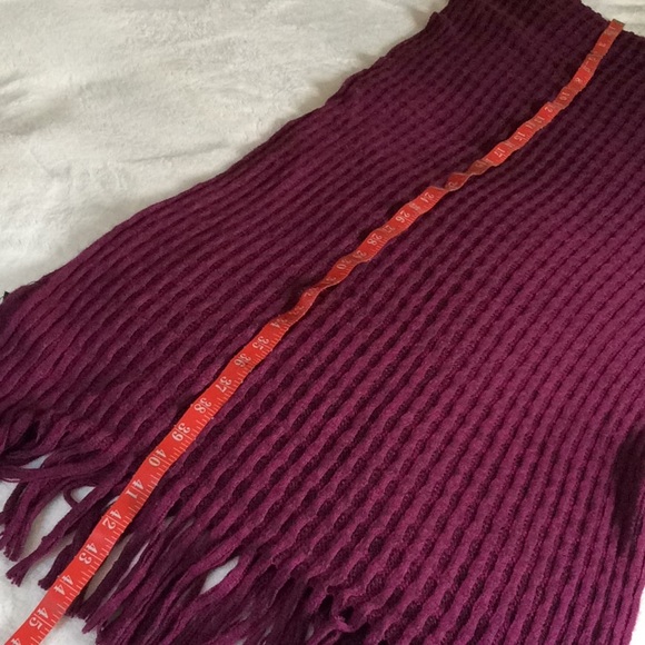 Knit Textured Scarf Wrap Fuchsia - Picture 4 of 5